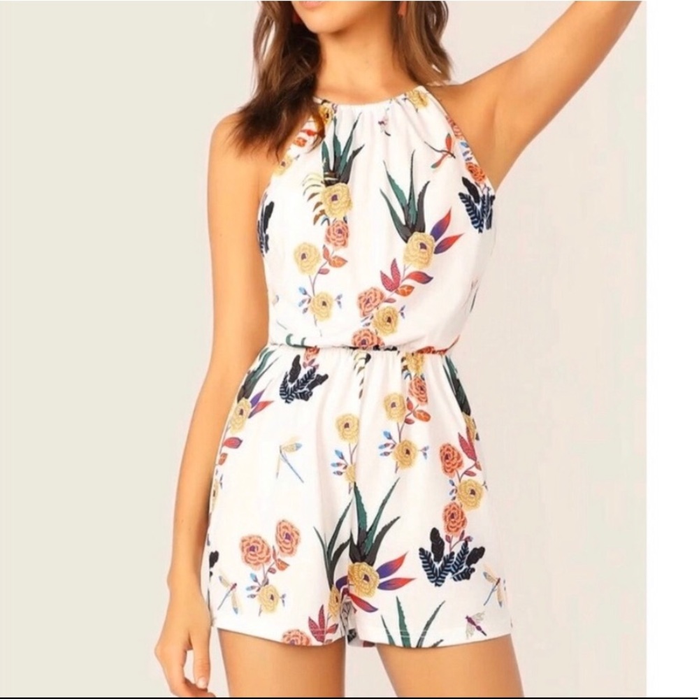 Katy Floral Romper - Picture 1 of 8